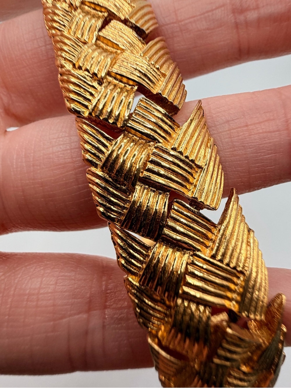 Vintage 80s Napier gold-plated basketweave collar necklace - Picture 6 of 6